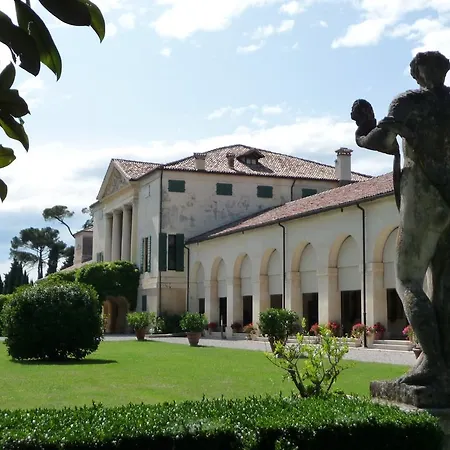 Scalabrini Hotel