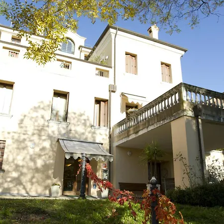 Hotell Scalabrini 3*