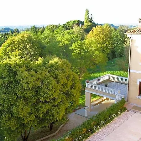 Hotel Scalabrini 3*