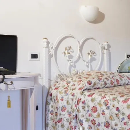Hotel Scalabrini 3*