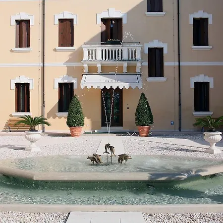 Hotel Scalabrini 3*